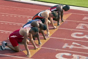 九游登录中心-《双赢合作：企业跨界助力电竞产业发展》，双赢共进